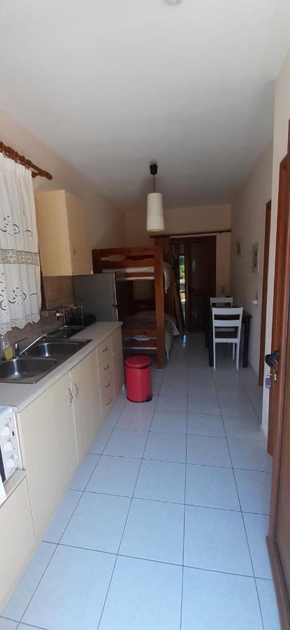 Savvas Apartments プリトラ エクステリア 写真
